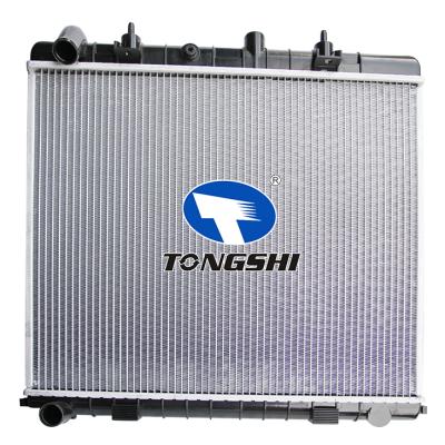 适用于路虎4.0 I V8 98- MT散热器 OEM : PCC108080